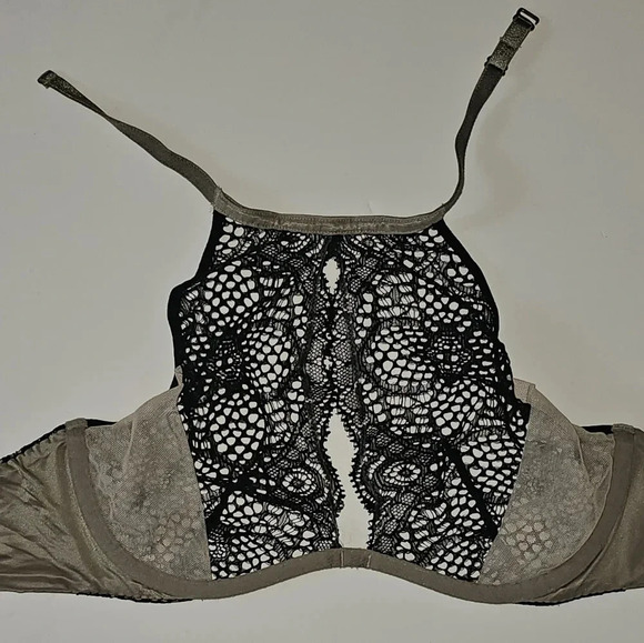 VICTORIA Secret Very Sexy Underwire Lace High Neck Bra - Picture 3 of 4